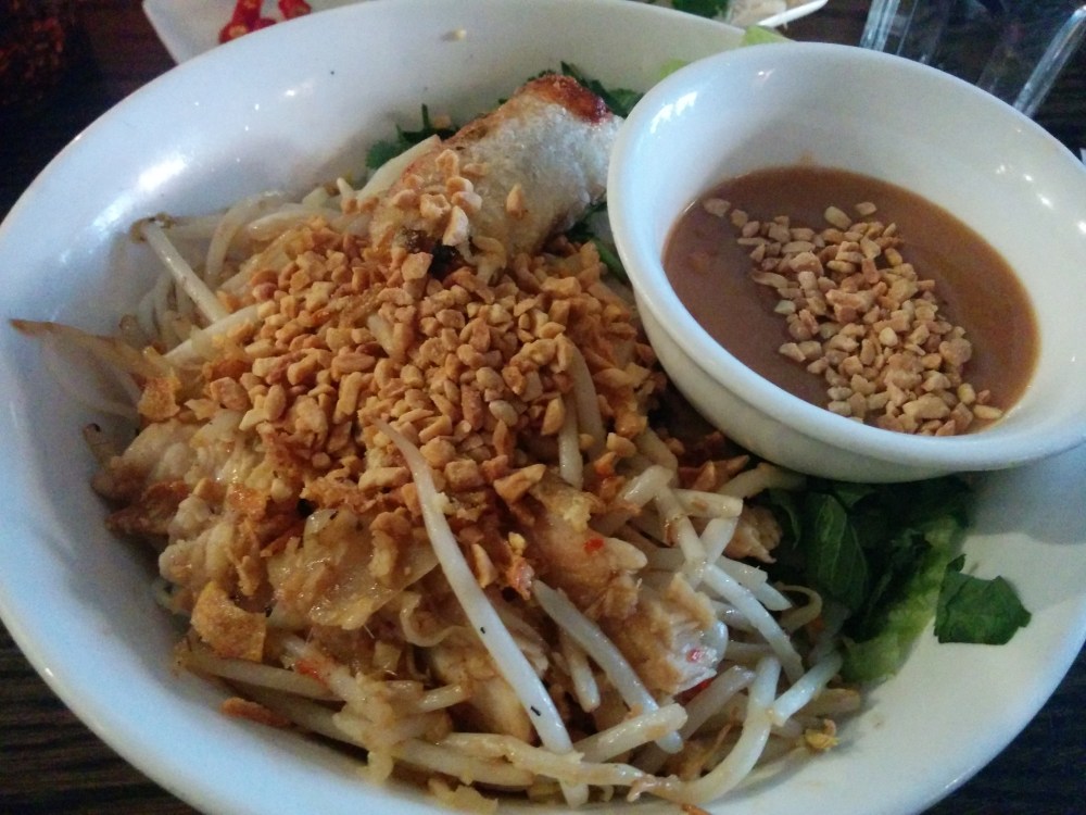 chicken bun at pho spitalfields