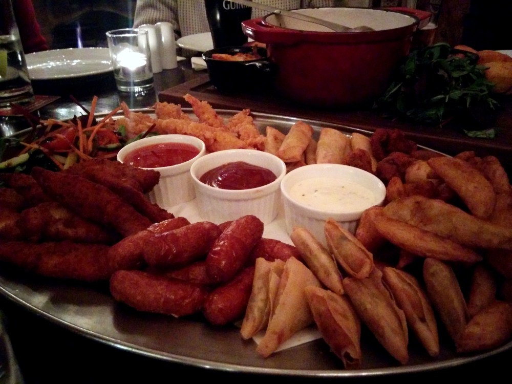 Light sharing platter (€ 17.00) at the Bank on College Green.